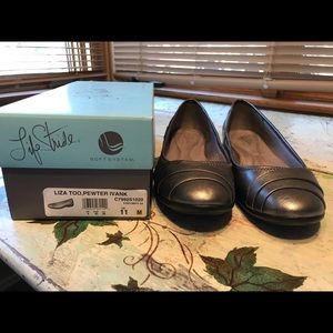 Life Stride pewter flats, size 11 medium